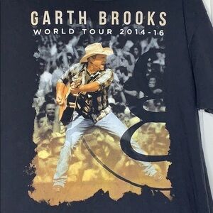 Garth Brooks 2014-2016 world tour tee shirt